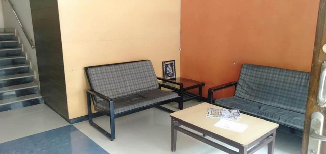 Iroomz Hoysala Residency Bellary Eksteriør billede
